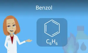 Eine Wissenschaftlerin erklärt die chemische Struktur von Benzol, einem Sechseck mit alternierenden Doppelbindungen, symbolisiert durch den Benzolring.