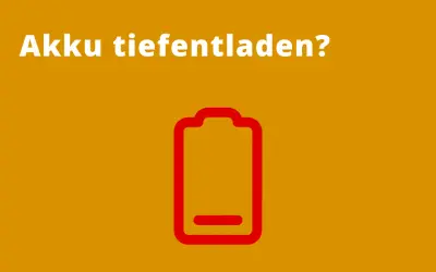 Akku tiefentladen? Rotes Batteriesymbol mit fast leerem Ladebalken auf orangefarbenem Hintergrund.