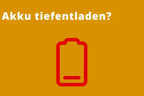 Akku tiefentladen? Rotes Batteriesymbol mit fast leerem Ladebalken auf orangefarbenem Hintergrund.