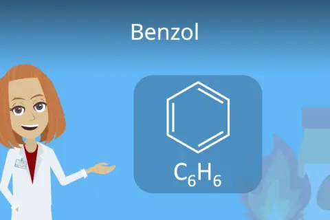 Eine Wissenschaftlerin erklärt die chemische Struktur von Benzol, einem Sechseck mit alternierenden Doppelbindungen, symbolisiert durch den Benzolring.
