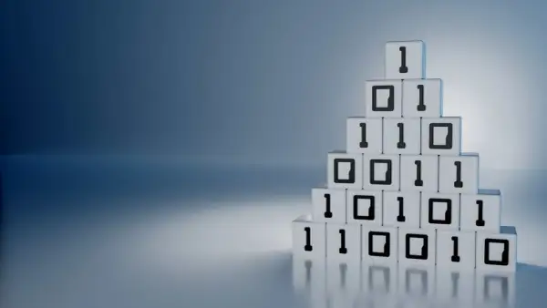 Pyramide aus Würfeln mit binären Ziffern (0 und 1), die das dualsystem in dezimalsystem darstellt.